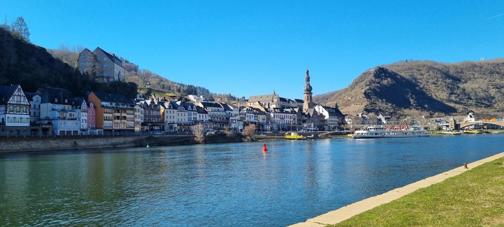 Pension Regina Cochem Luaran gambar